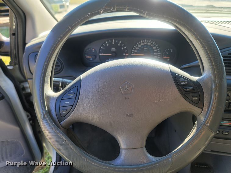 image for item LN9597 1999 Plymouth Grand Voyager  van