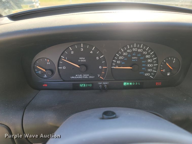 image for item LN9597 1999 Plymouth Grand Voyager  van