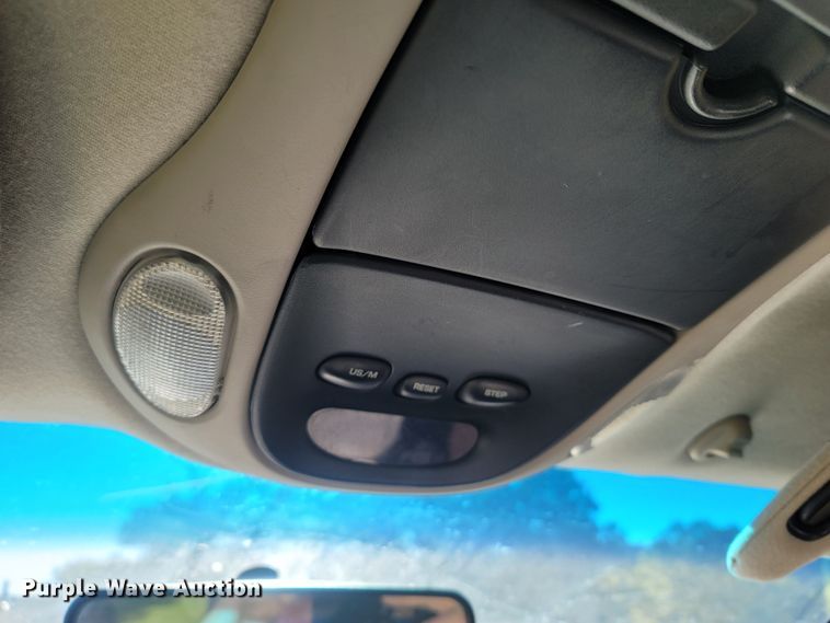 image for item LN9597 1999 Plymouth Grand Voyager  van