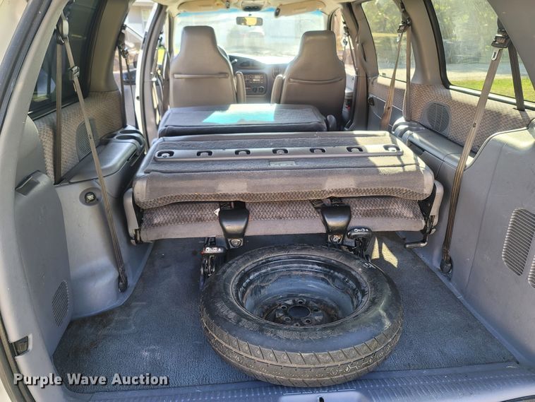 image for item LN9597 1999 Plymouth Grand Voyager  van