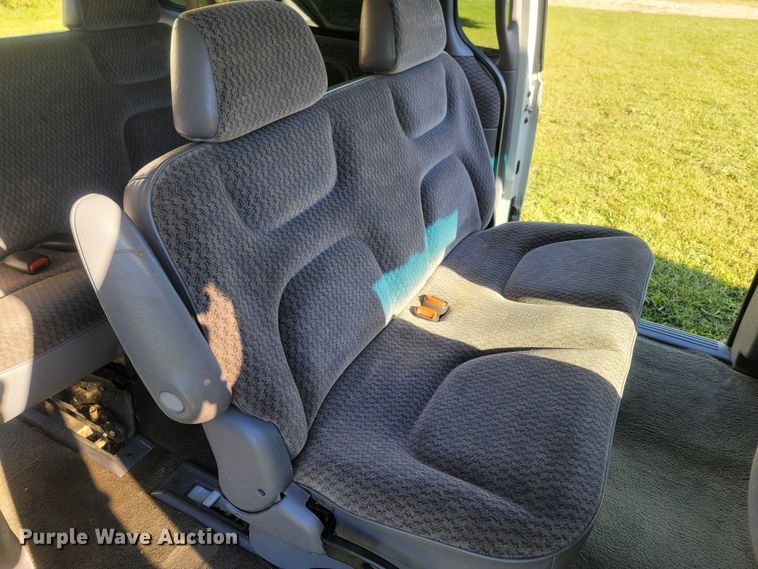 image for item LN9597 1999 Plymouth Grand Voyager  van