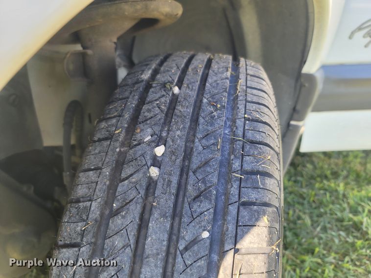 image for item LN9597 1999 Plymouth Grand Voyager  van