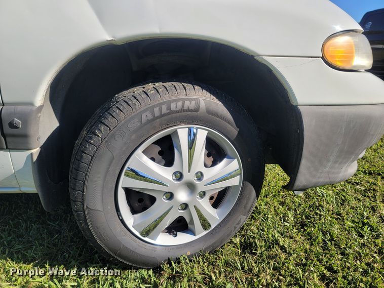 image for item LN9597 1999 Plymouth Grand Voyager  van