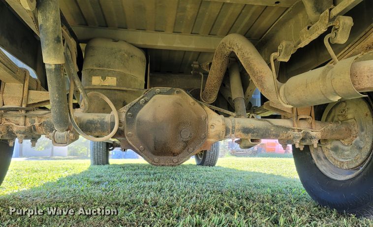 image for item LN9598 1999 Dodge Ram 1500  Club Cab pickup truck