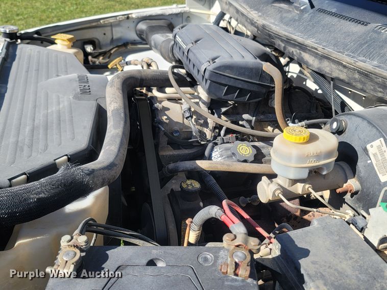 image for item LN9598 1999 Dodge Ram 1500  Club Cab pickup truck