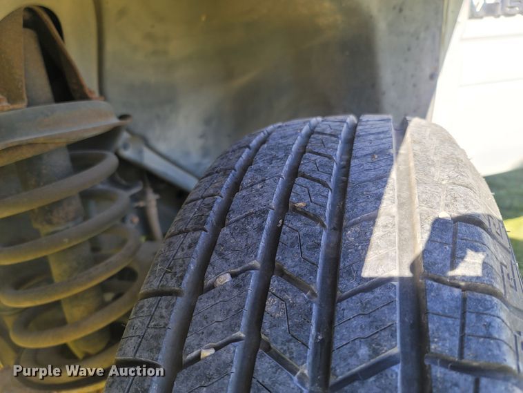 image for item LN9598 1999 Dodge Ram 1500  Club Cab pickup truck