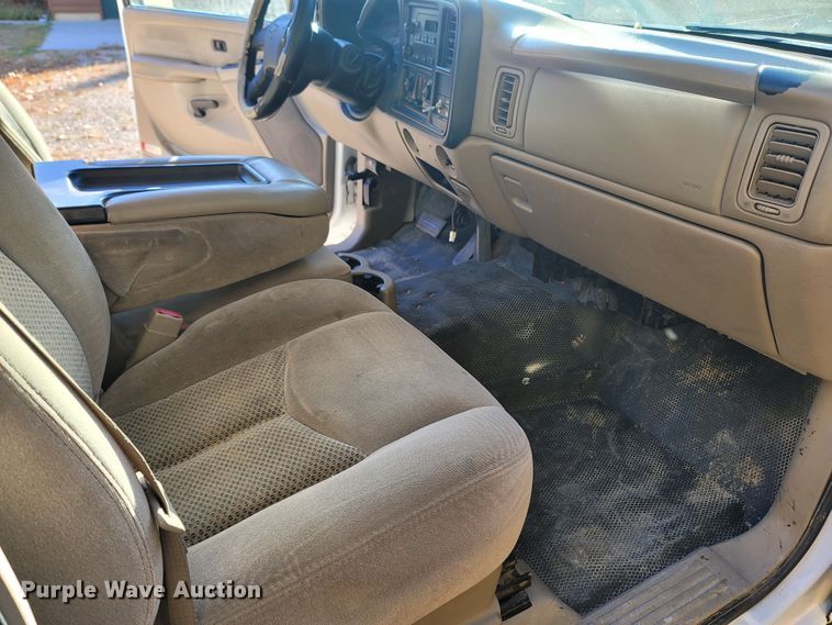 image for item LN9678 2003 Chevrolet Silverado 1500  pickup truck