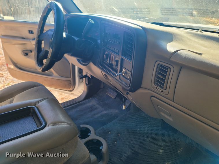 image for item LN9678 2003 Chevrolet Silverado 1500  pickup truck