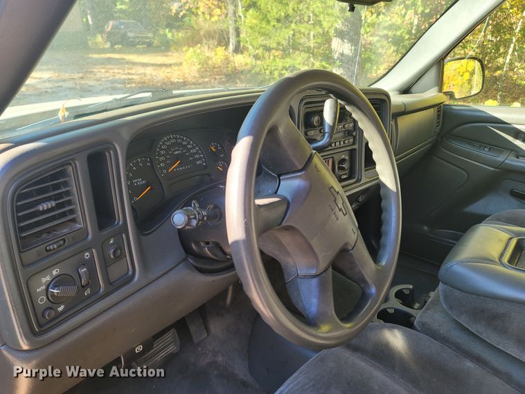 image for item LN9679 2006 Chevrolet Silverado 1500  Crew Cab pickup truck