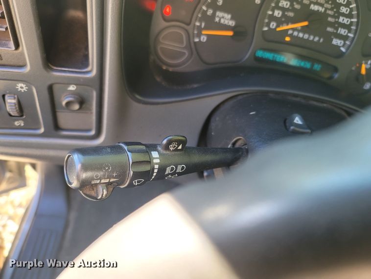 image for item LN9679 2006 Chevrolet Silverado 1500  Crew Cab pickup truck