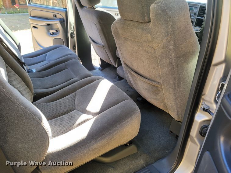 image for item LN9679 2006 Chevrolet Silverado 1500  Crew Cab pickup truck