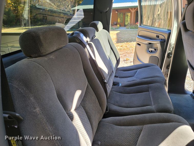 image for item LN9679 2006 Chevrolet Silverado 1500  Crew Cab pickup truck