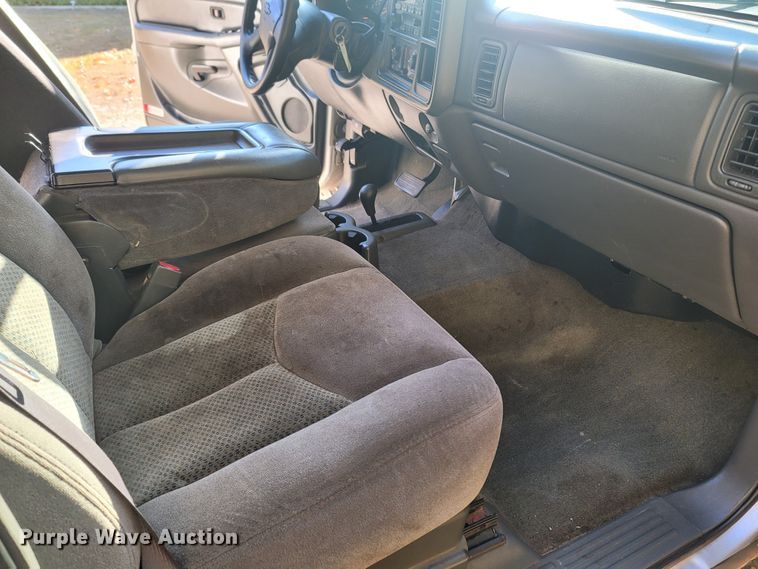 image for item LN9679 2006 Chevrolet Silverado 1500  Crew Cab pickup truck