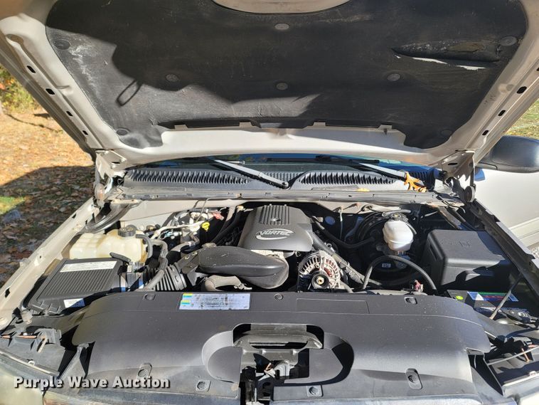 image for item LN9679 2006 Chevrolet Silverado 1500  Crew Cab pickup truck