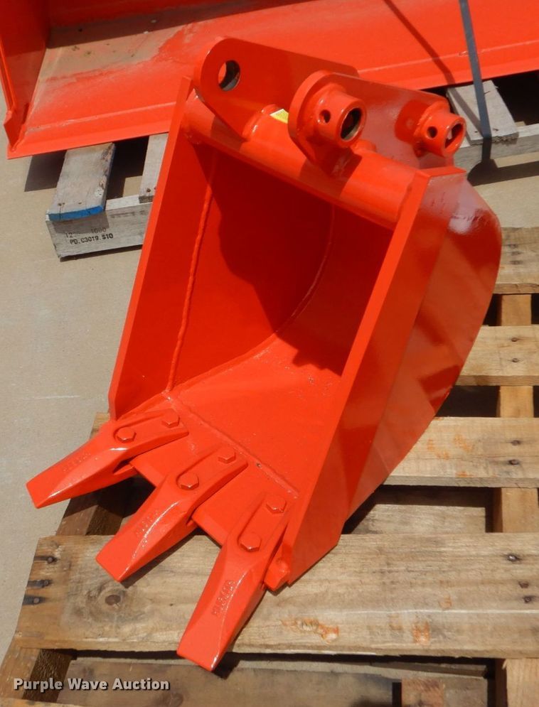 image for item LS9813 Kubota BT1952A  mini excavator bucket