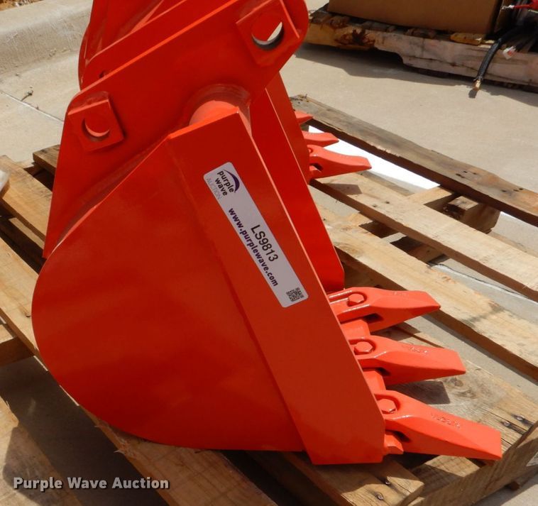 image for item LS9813 Kubota BT1952A  mini excavator bucket