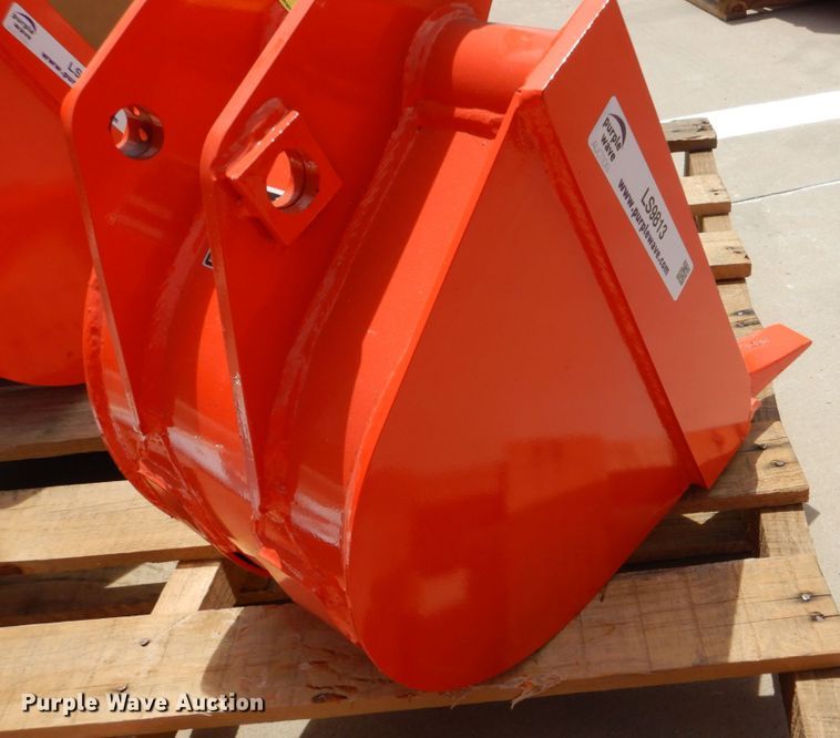 image for item LS9813 Kubota BT1952A  mini excavator bucket