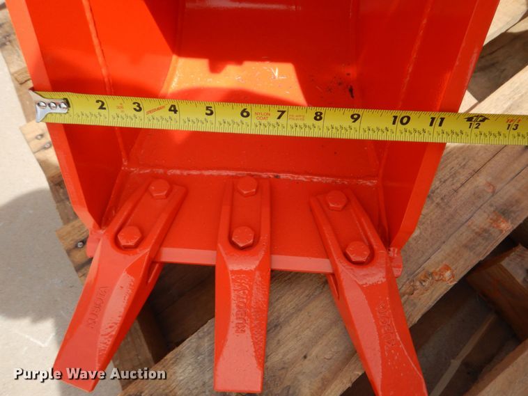image for item LS9813 Kubota BT1952A  mini excavator bucket