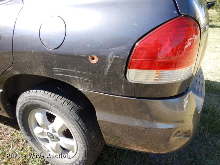 image for item LU9656 2005 Hyundai Santa Fe  SUV