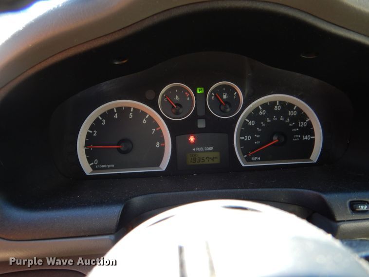 image for item LU9656 2005 Hyundai Santa Fe  SUV