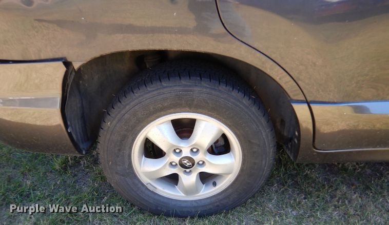 image for item LU9656 2005 Hyundai Santa Fe  SUV