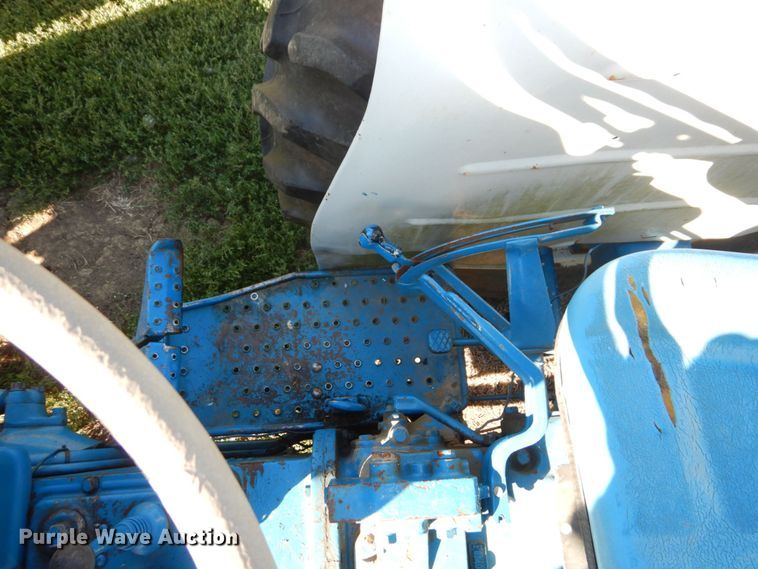 image for item LY9183 Ford 3000  tractor