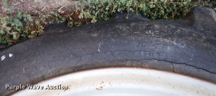image for item LY9184 Ford 8N  tractor