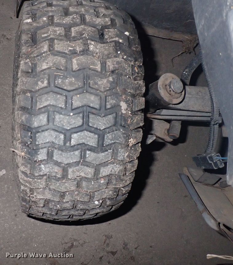 image for item MA9645 Husqvarna YTH22V46  lawn mower