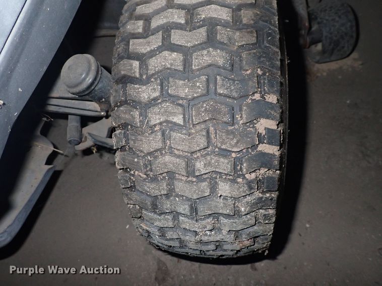 image for item MA9645 Husqvarna YTH22V46  lawn mower