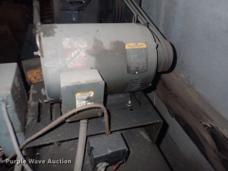 image for item MA9650 Industrial Series GI1023E120H  air compressor