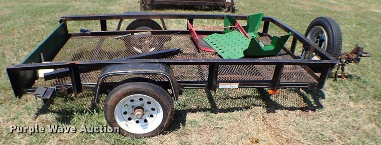 image for item MF9417 2007 Carry-On  utility trailer