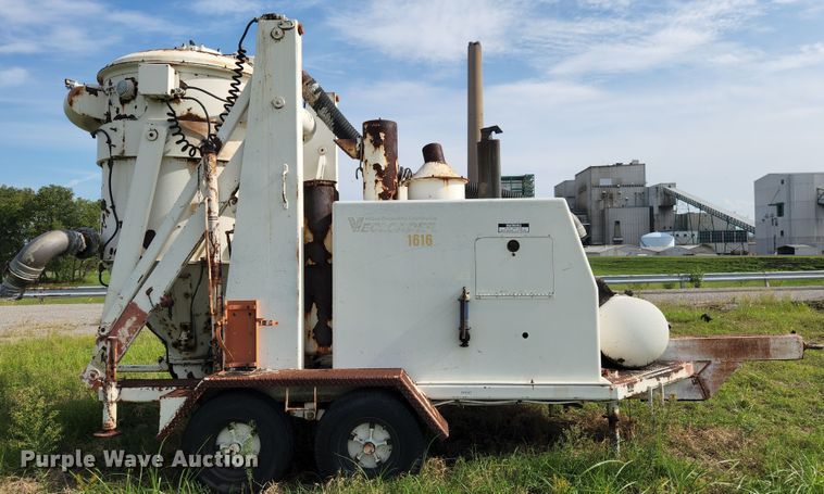 image for item MK9296 1993 Vecloader Titan  vacuum excavator