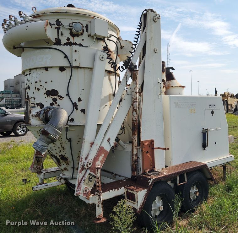 image for item MK9296 1993 Vecloader Titan  vacuum excavator