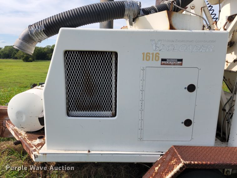 image for item MK9296 1993 Vecloader Titan  vacuum excavator