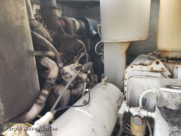 image for item MK9296 1993 Vecloader Titan  vacuum excavator