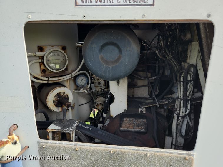 image for item MK9296 1993 Vecloader Titan  vacuum excavator