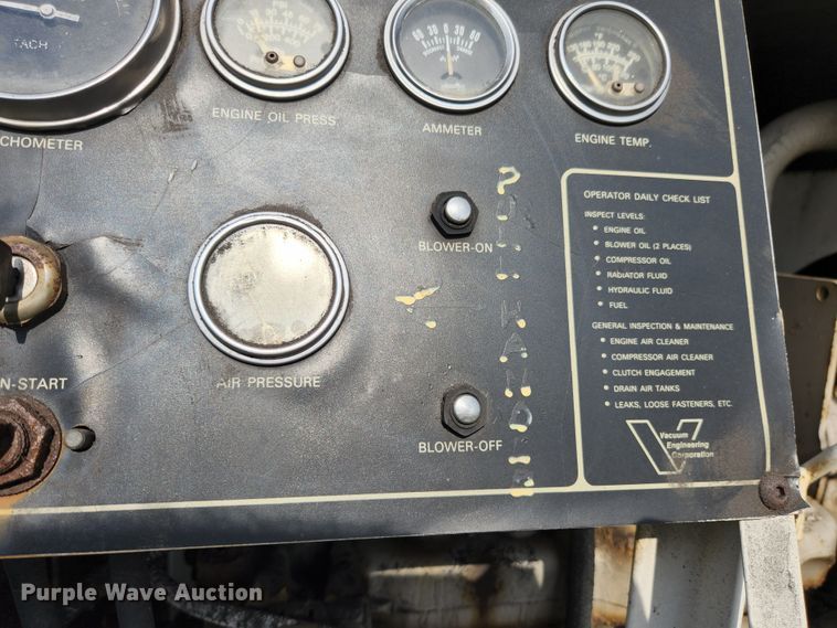 image for item MK9296 1993 Vecloader Titan  vacuum excavator