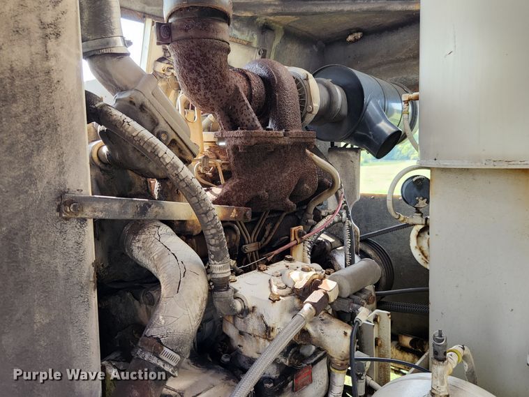 image for item MK9296 1993 Vecloader Titan  vacuum excavator