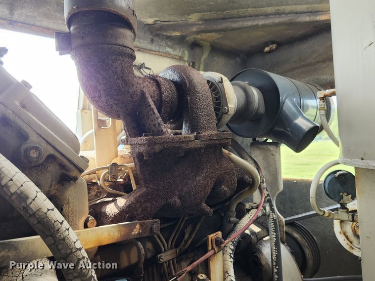 image for item MK9296 1993 Vecloader Titan  vacuum excavator