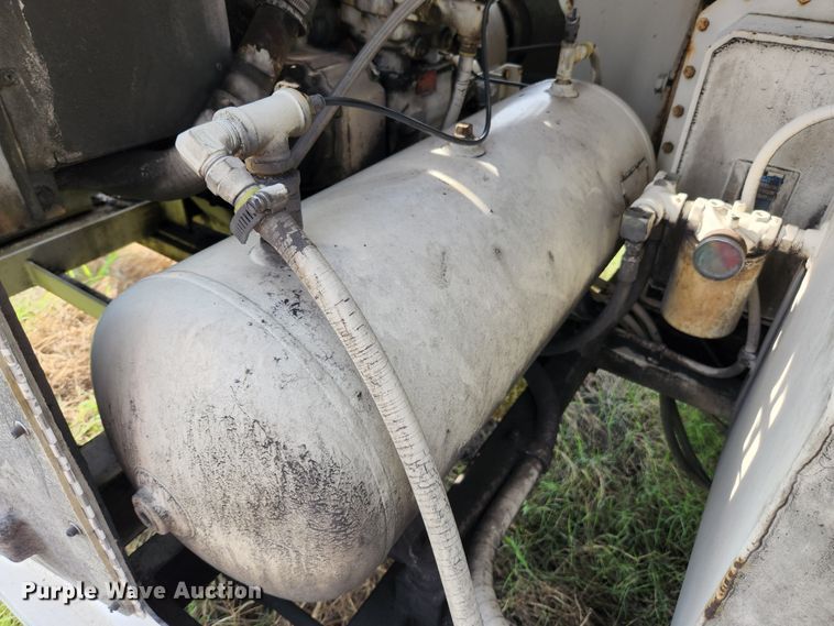 image for item MK9296 1993 Vecloader Titan  vacuum excavator