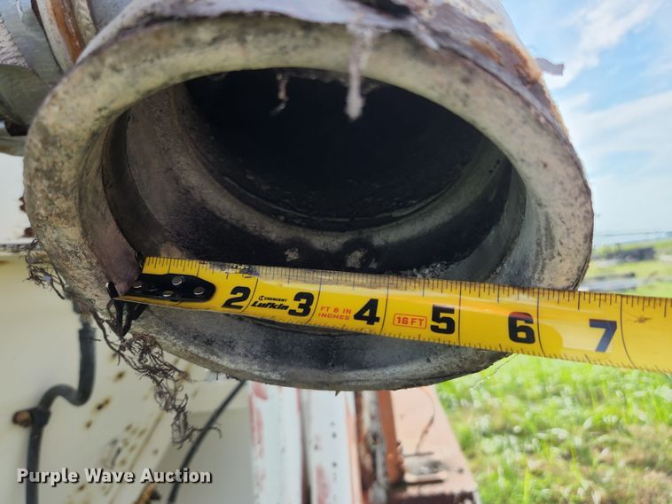 image for item MK9296 1993 Vecloader Titan  vacuum excavator
