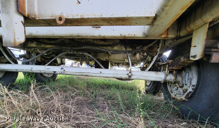image for item MK9296 1993 Vecloader Titan  vacuum excavator