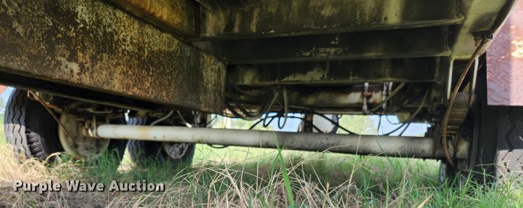 image for item MK9296 1993 Vecloader Titan  vacuum excavator