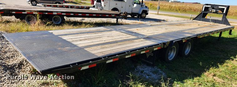 image for item MK9379 2015 PJ Trailers  equipment trailer