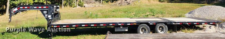 image for item MK9379 2015 PJ Trailers  equipment trailer