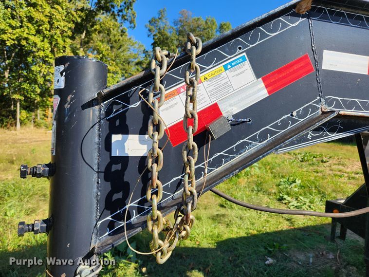 image for item MK9379 2015 PJ Trailers  equipment trailer