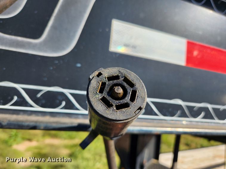 image for item MK9379 2015 PJ Trailers  equipment trailer