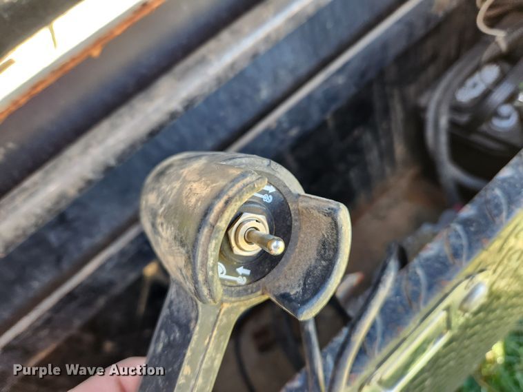 image for item MK9379 2015 PJ Trailers  equipment trailer