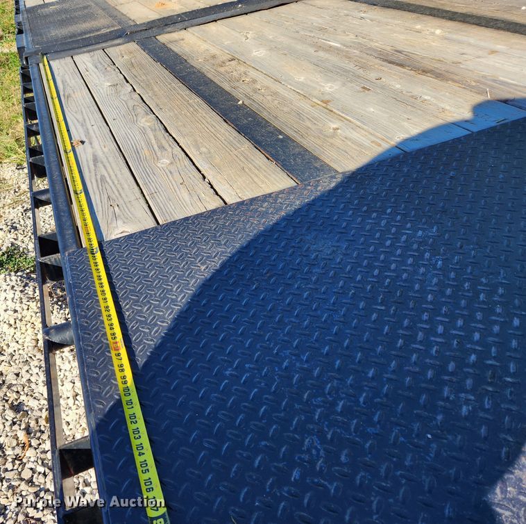 image for item MK9379 2015 PJ Trailers  equipment trailer