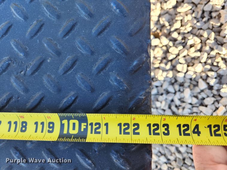 image for item MK9379 2015 PJ Trailers  equipment trailer